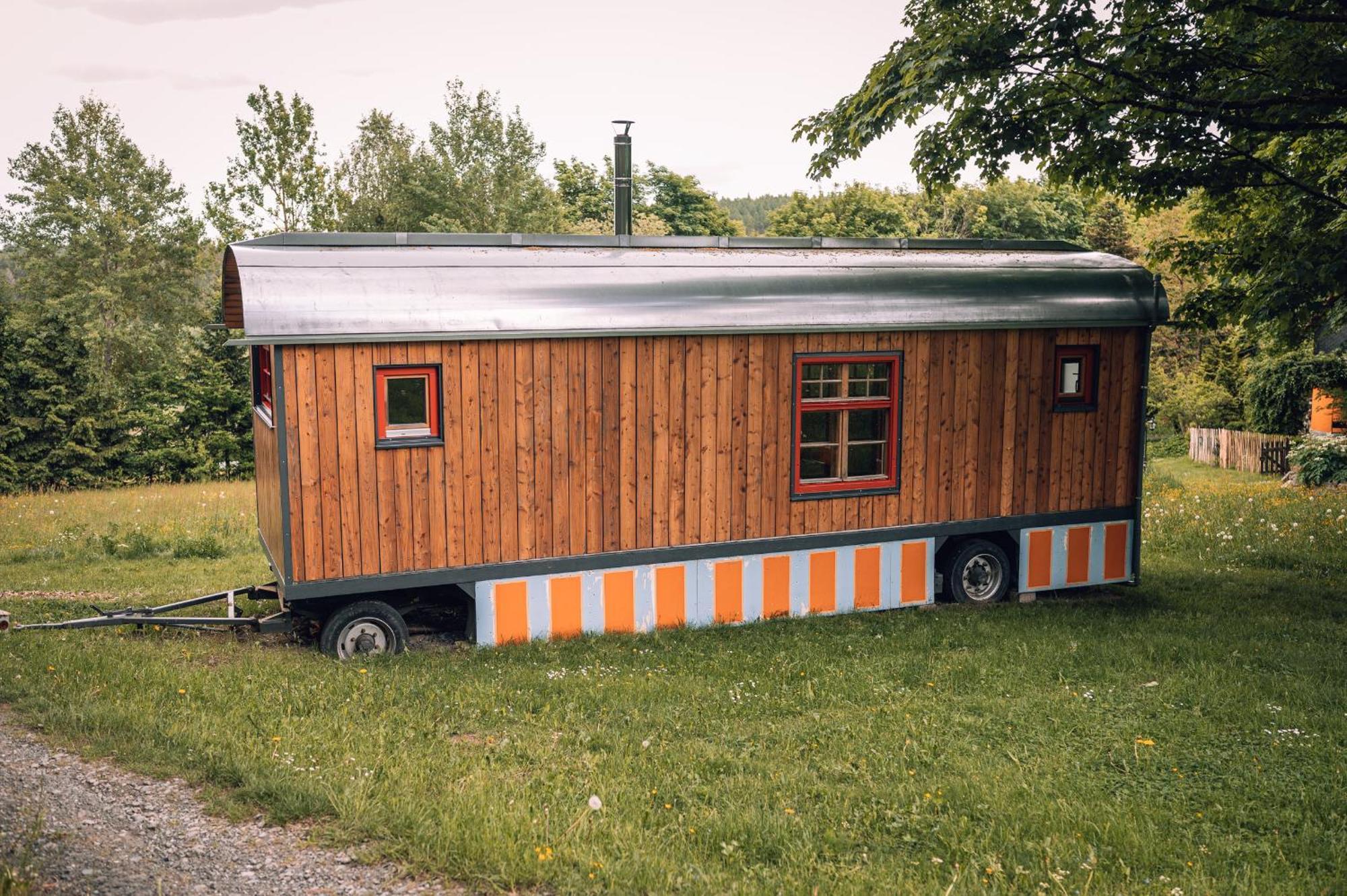 Villa Benno der Zirkuswagen Tettau Exterior foto